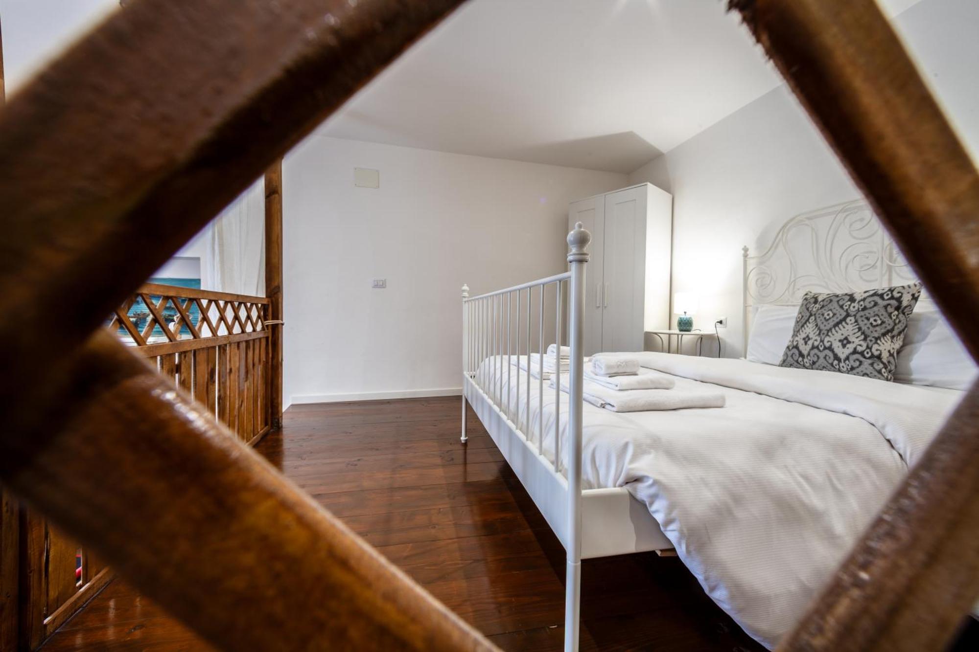 באקולי Mh Suites Rooms Apartments מראה חיצוני תמונה